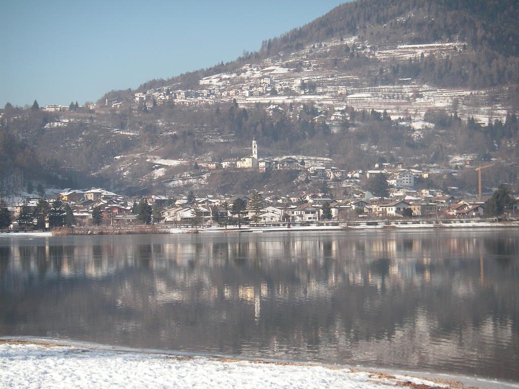 Casa Ferrari Monica Appartement Calceranica al Lago Buitenkant foto