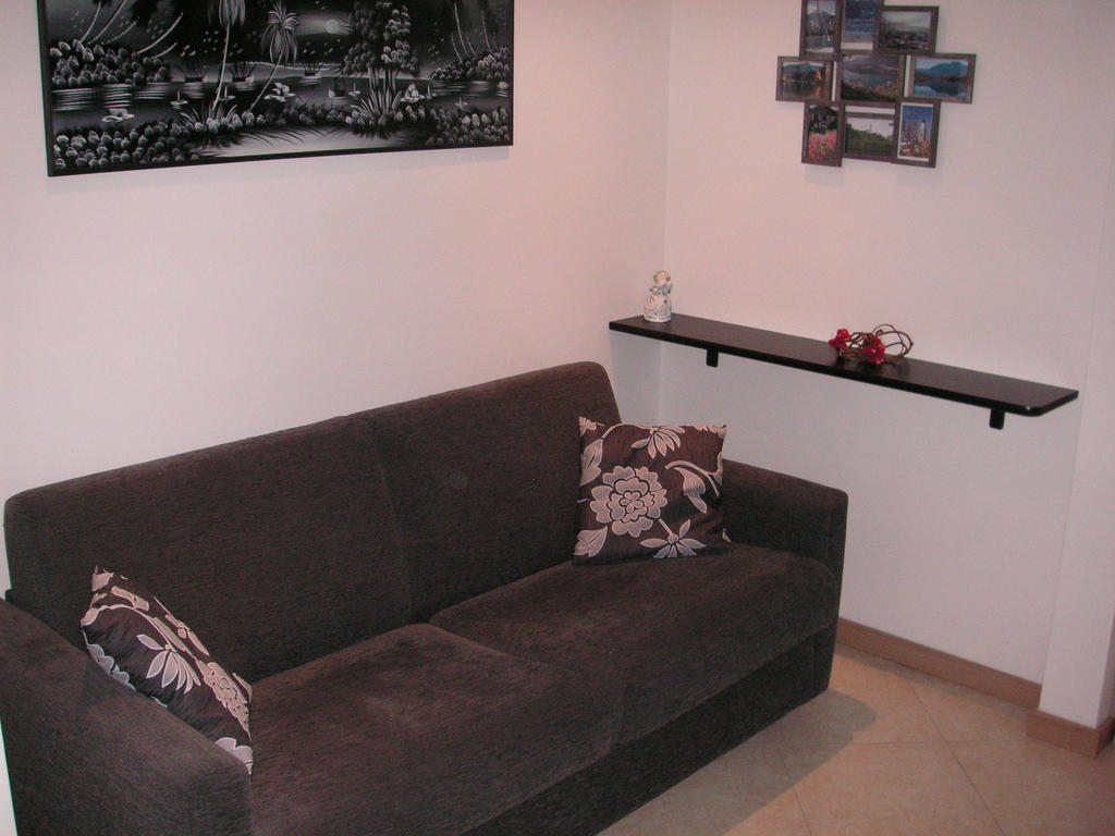 Casa Ferrari Monica Appartement Calceranica al Lago Kamer foto