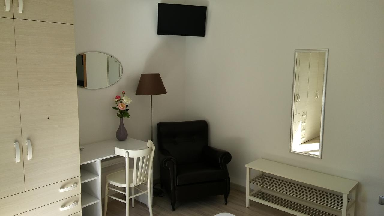 Casa Ferrari Monica Appartement Calceranica al Lago Buitenkant foto